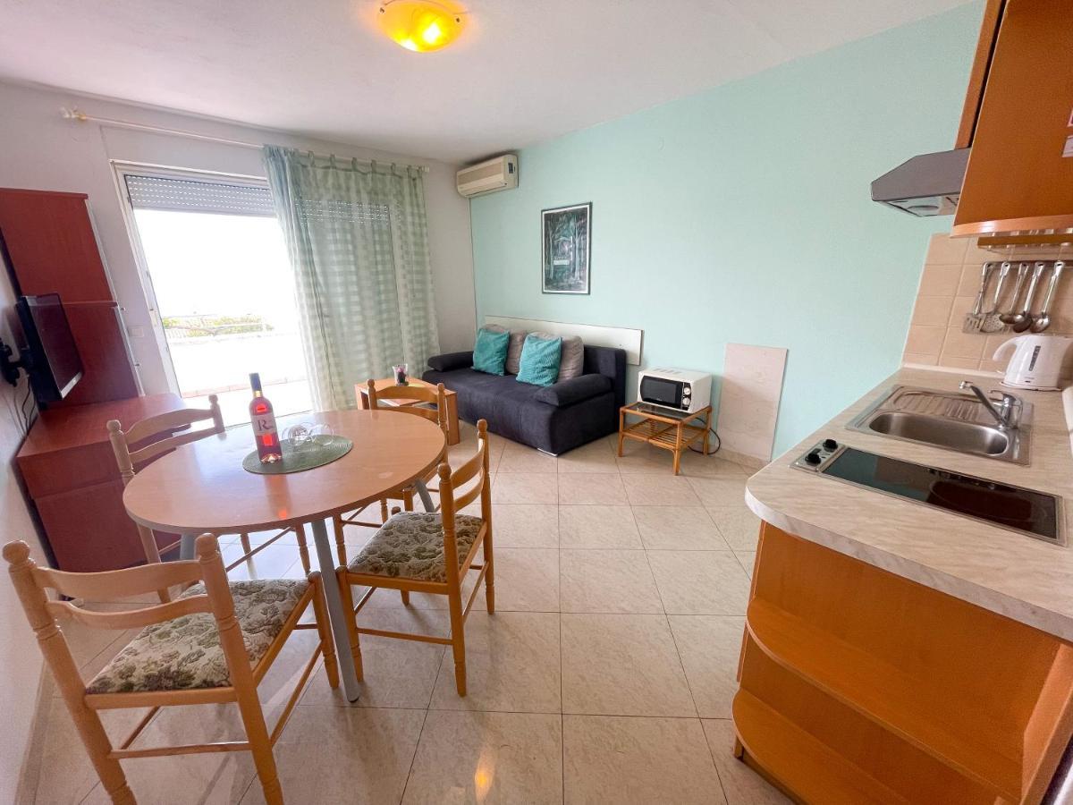 Apartmani Toni Dramalj Kültér fotó