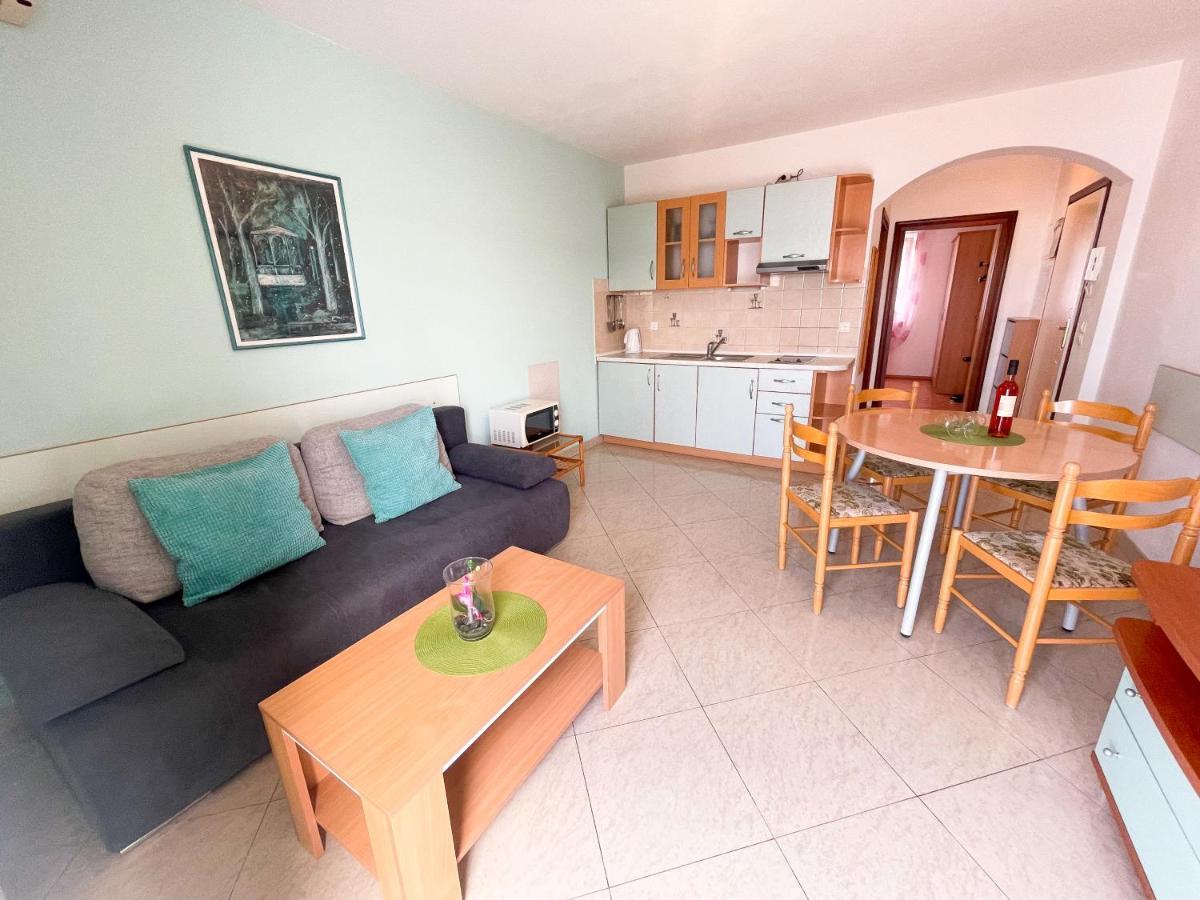 Apartmani Toni Dramalj Kültér fotó